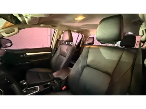TOYOTA Hilux SW4 2.8 4P SRX 4X4 TURBO DIESEL AUTOM�TICO, Foto 17