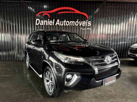 TOYOTA Hilux SW4 2.8 16V 4P SRX 4X4 7 LUGARES TURBO DIESEL AUTOMÁTICO, Foto 3