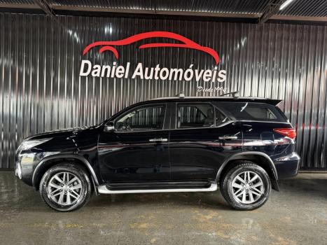TOYOTA Hilux SW4 2.8 16V 4P SRX 4X4 7 LUGARES TURBO DIESEL AUTOMÁTICO, Foto 5