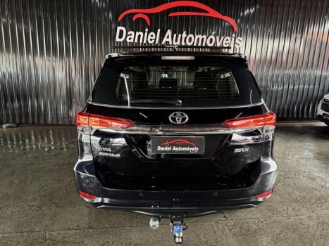 TOYOTA Hilux SW4 2.8 16V 4P SRX 4X4 7 LUGARES TURBO DIESEL AUTOMÁTICO, Foto 7