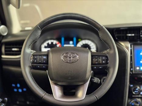 TOYOTA Hilux SW4 2.8 16V 4P SRX PLATINUM 4X4 7 LUGARES TURBO DIESEL AUTOMÁTICO, Foto 8