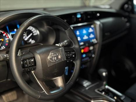 TOYOTA Hilux SW4 2.8 16V 4P SRX PLATINUM 4X4 7 LUGARES TURBO DIESEL AUTOMÁTICO, Foto 13