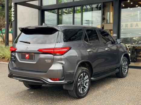 TOYOTA Hilux SW4 2.8 16V 4P SRX PLATINUM 4X4 7 LUGARES TURBO DIESEL AUTOMÁTICO, Foto 7