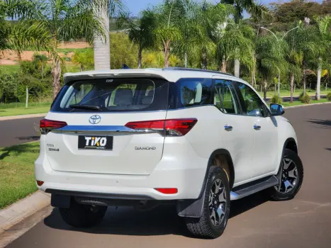 TOYOTA Hilux SW4 2.8 4P SRX 4X4 DIAMOND 7 LUGARES TURBO DIESEL AUTOMÁTICO, Foto 11