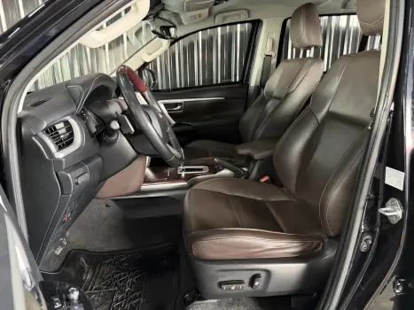 TOYOTA Hilux SW4 2.8 16V 4P SRX 4X4 7 LUGARES TURBO DIESEL AUTOMÁTICO, Foto 10