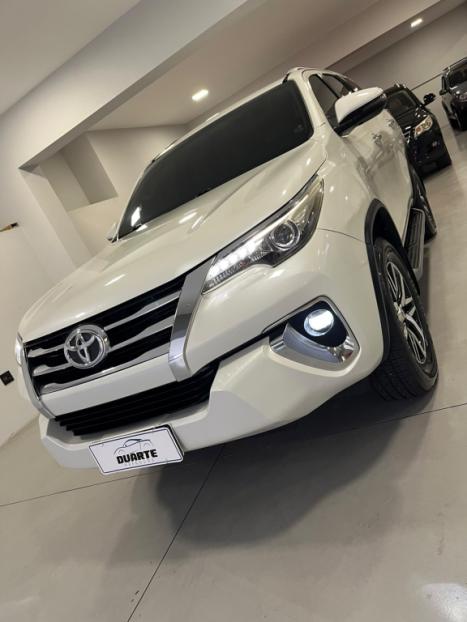 TOYOTA Hilux SW4 2.8 16V 4P SRX 4X4 7 LUGARES TURBO DIESEL AUTOMÁTICO, Foto 8