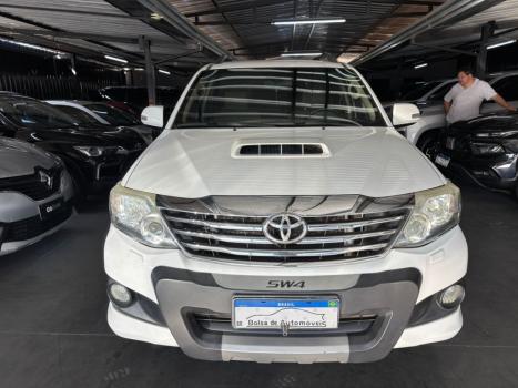 TOYOTA Hilux SW4 3.0 16V 4P SRV 4X4 7 LUGARES TURBO DIESEL AUTOMTICO, Foto 3