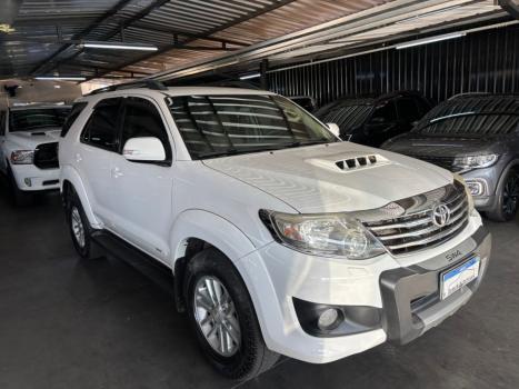 TOYOTA Hilux SW4 3.0 16V 4P SRV 4X4 7 LUGARES TURBO DIESEL AUTOMTICO, Foto 5