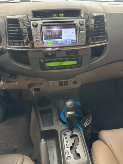 TOYOTA Hilux SW4 3.0 16V 4P SRV 4X4 7 LUGARES TURBO DIESEL AUTOMTICO, Foto 12