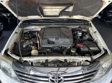 TOYOTA Hilux SW4 3.0 16V 4P SRV 4X4 7 LUGARES TURBO DIESEL AUTOMTICO, Foto 17