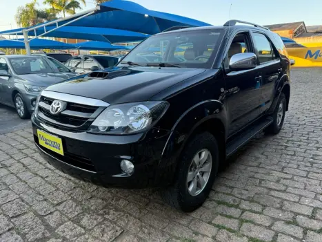 TOYOTA Hilux SW4 3.0 16V 4P SRV 4X4 TURBO DIESEL AUTOMÁTICO, Foto 1 TOYOTA Hilux SW4 3.0 16V 4P SRV 4X4 TURBO DIESEL AUTOMÁTICO, Foto 1