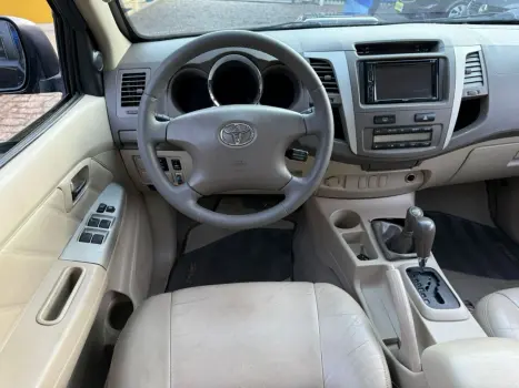 TOYOTA Hilux SW4 3.0 16V 4P SRV 4X4 TURBO DIESEL AUTOMÁTICO, Foto 9 TOYOTA Hilux SW4 3.0 16V 4P SRV 4X4 TURBO DIESEL AUTOMÁTICO, Foto 9