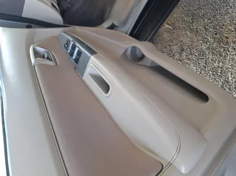 TOYOTA Hilux SW4 3.0 16V 4P SRV 4X4 TURBO DIESEL AUTOMTICO, Foto 5