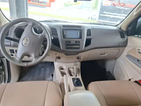 TOYOTA Hilux SW4 3.0 16V 4P SRV 4X4 TURBO DIESEL AUTOMTICO, Foto 7