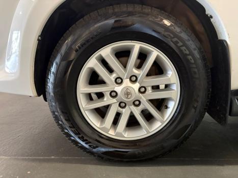 TOYOTA Hilux SW4 3.0 16V 4P SRV 4X4 7 LUGARES TURBO DIESEL AUTOM�TICO, Foto 6