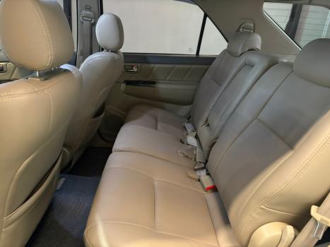 TOYOTA Hilux SW4 3.0 16V 4P SRV 4X4 7 LUGARES TURBO DIESEL AUTOM�TICO, Foto 7