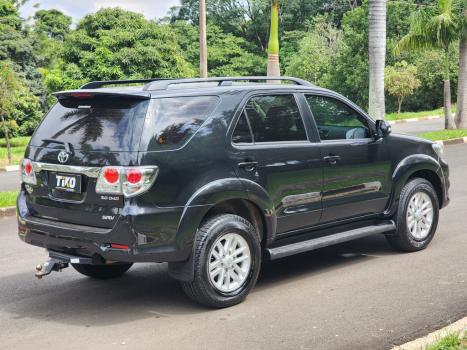 TOYOTA Hilux SW4 3.0 V6 12V 4P SRV 4X4 TURBO DIESEL AUTOM�TICO, Foto 4