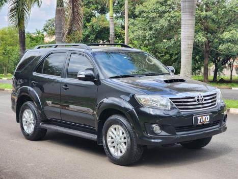 TOYOTA Hilux SW4 3.0 V6 12V 4P SRV 4X4 TURBO DIESEL AUTOM�TICO, Foto 6