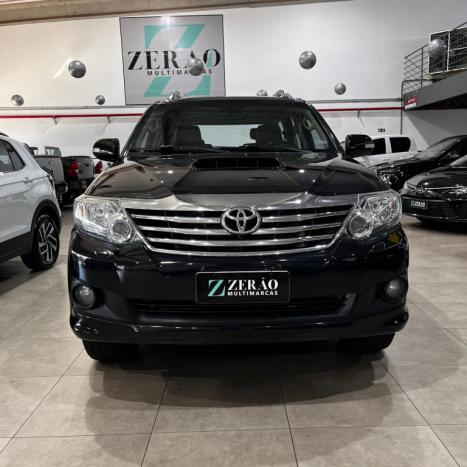 TOYOTA Hilux SW4 3.0 16V 4P 4X4 SRV TURBO DIESEL, Foto 2