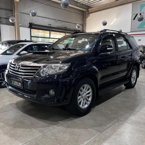 TOYOTA Hilux SW4 3.0 16V 4P 4X4 SRV TURBO DIESEL, Foto 3