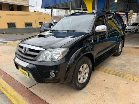 TOYOTA Hilux SW4 3.0 16V 4P SRV 4X4 TURBO DIESEL AUTOM�TICO, Foto 1
