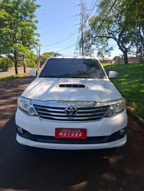 TOYOTA Hilux SW4 3.0 V6 12V 4P SRV 4X4 TURBO DIESEL AUTOMÁTICO, Foto 2