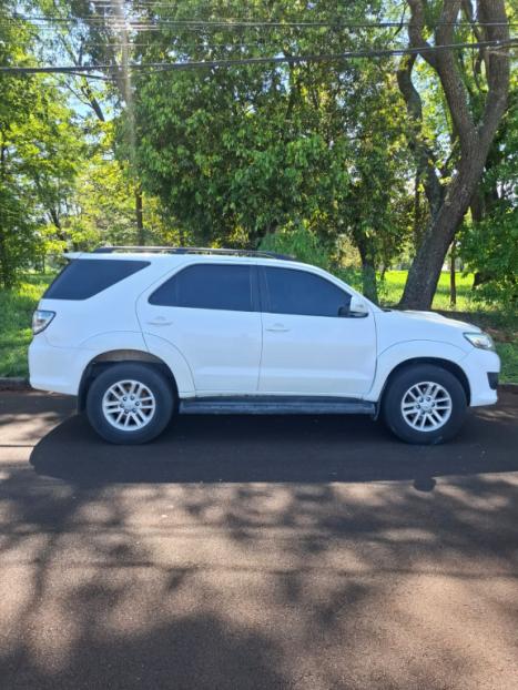 TOYOTA Hilux SW4 3.0 V6 12V 4P SRV 4X4 TURBO DIESEL AUTOMÁTICO, Foto 3