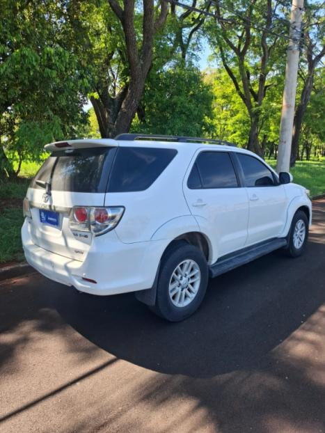 TOYOTA Hilux SW4 3.0 V6 12V 4P SRV 4X4 TURBO DIESEL AUTOMÁTICO, Foto 4