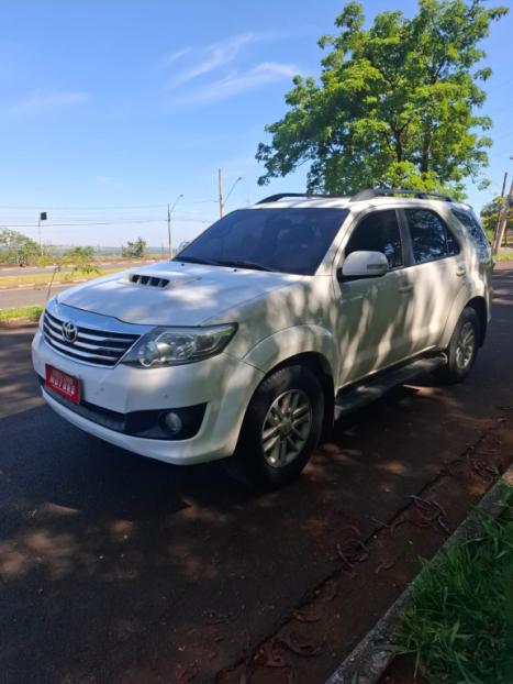 TOYOTA Hilux SW4 3.0 V6 12V 4P SRV 4X4 TURBO DIESEL AUTOMÁTICO, Foto 8