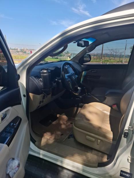 TOYOTA Hilux SW4 3.0 V6 12V 4P SRV 4X4 TURBO DIESEL AUTOMÁTICO, Foto 9