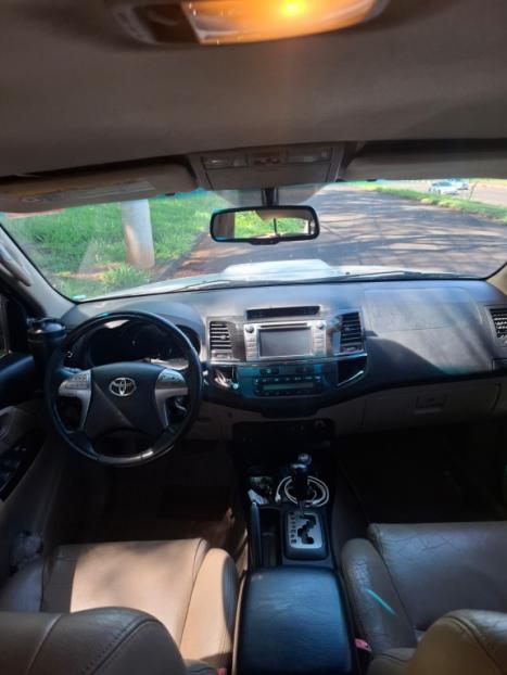 TOYOTA Hilux SW4 3.0 V6 12V 4P SRV 4X4 TURBO DIESEL AUTOMÁTICO, Foto 12