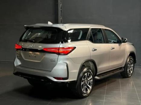 TOYOTA Hilux SW4 , Foto 6