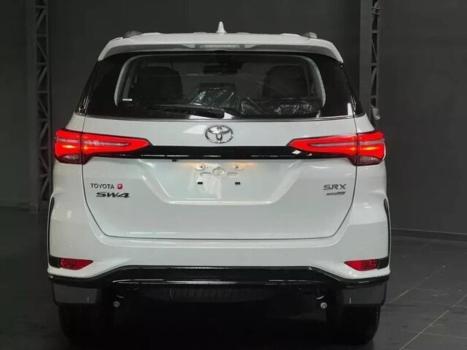 TOYOTA Hilux SW4 , Foto 4