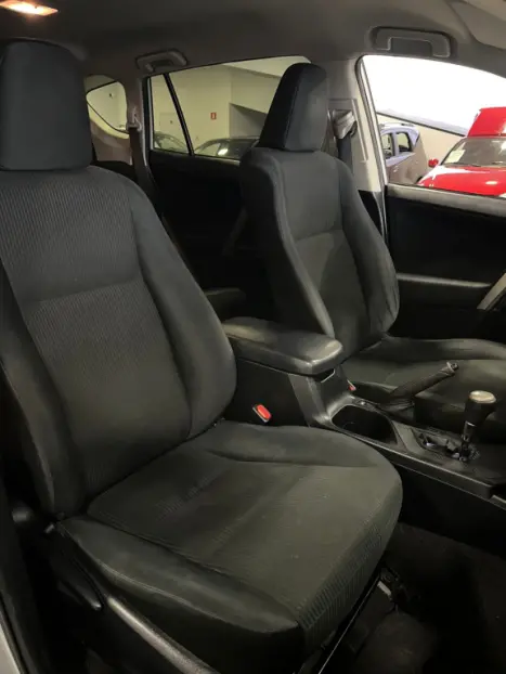 TOYOTA RAV 4 2.0 16V 4P AUTOM�TICO, Foto 17