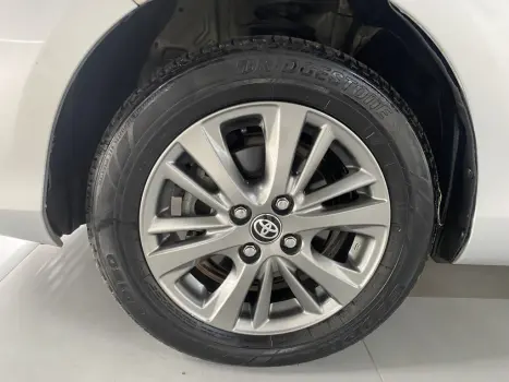 TOYOTA Yaris Hatch 1.5 16V 4P FLEX XL PLUS CONNECT MULTIDRIVE AUTOMTICO CVT, Foto 6
