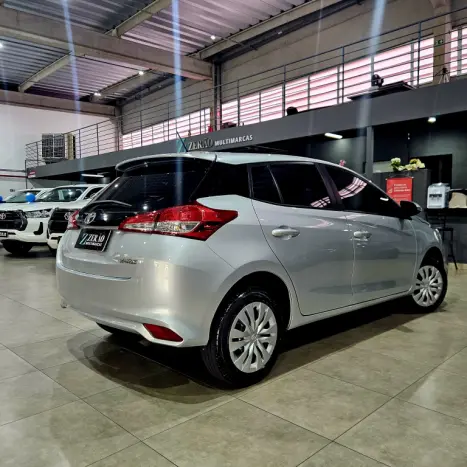 TOYOTA Yaris Hatch 1.3 16V 4P FLEX XL MULTIDRIVE AUTOMTICO CVT, Foto 4