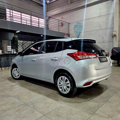 TOYOTA Yaris Hatch 1.3 16V 4P FLEX XL MULTIDRIVE AUTOMTICO CVT, Foto 5