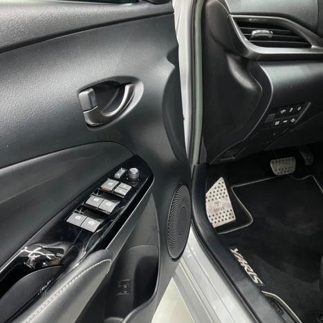 TOYOTA Yaris Hatch 1.5 16V 4P FLEX XLS MULTIDRIVE AUTOMTICO CVT, Foto 12