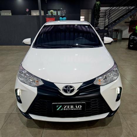 TOYOTA Yaris Hatch 1.5 16V 4P FLEX XL MULTIDRIVE AUTOMTICO CVT, Foto 2