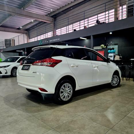 TOYOTA Yaris Hatch 1.5 16V 4P FLEX XL MULTIDRIVE AUTOMTICO CVT, Foto 4