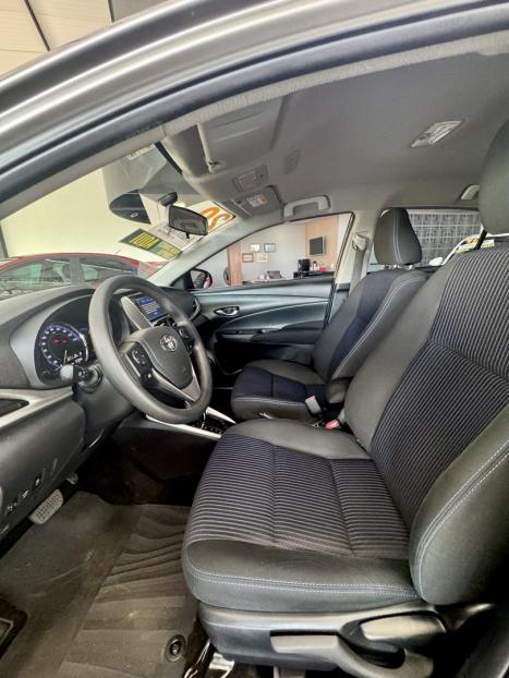 TOYOTA Yaris Hatch 1.5 16V 4P FLEX XL PLUS CONNECT MULTIDRIVE AUTOMTICO CVT, Foto 9