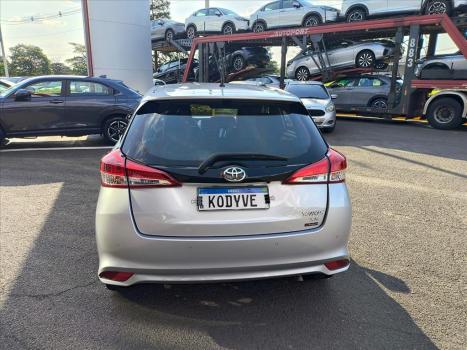 TOYOTA Yaris Hatch 1.5 16V 4P FLEX XS CONNECT MULTIDRIVE AUTOMTICO CVT, Foto 2