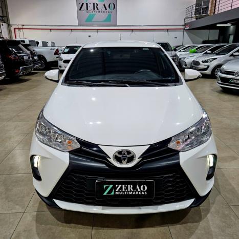 TOYOTA Yaris Hatch 1.5 16V 4P FLEX XL MULTIDRIVE AUTOMÁTICO CVT, Foto 2 TOYOTA Yaris Hatch 1.5 16V 4P FLEX XL MULTIDRIVE AUTOMÁTICO CVT, Foto 2