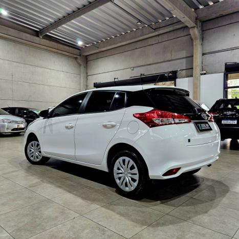 TOYOTA Yaris Hatch 1.5 16V 4P FLEX XL MULTIDRIVE AUTOMÁTICO CVT, Foto 5 TOYOTA Yaris Hatch 1.5 16V 4P FLEX XL MULTIDRIVE AUTOMÁTICO CVT, Foto 5