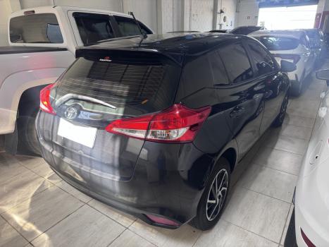 TOYOTA Yaris Hatch 1.3 16V 4P FLEX XL PLUS TECH MULTIDRIVE AUTOMTICO CVT, Foto 3
