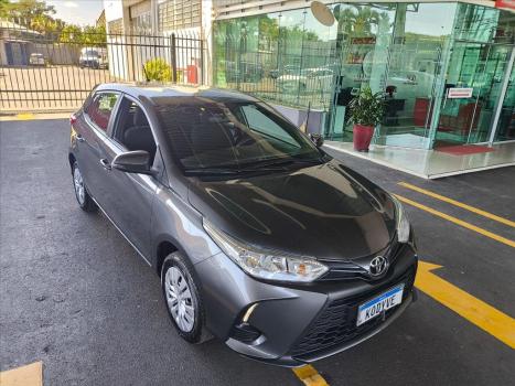 TOYOTA Yaris Hatch 1.5 16V 4P FLEX XL MULTIDRIVE AUTOMTICO CVT, Foto 2