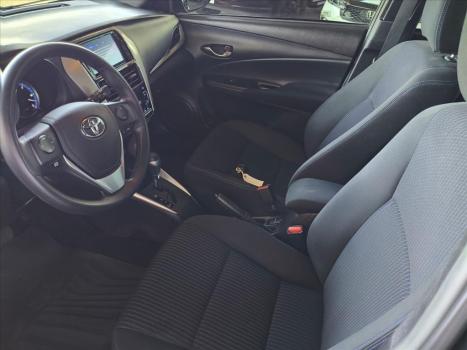 TOYOTA Yaris Hatch 1.5 16V 4P FLEX XL PLUS CONNECT MULTIDRIVE AUTOMTICO CVT, Foto 13