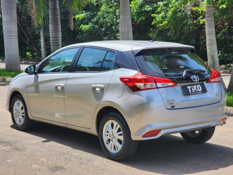 TOYOTA Yaris Hatch 1.3 16V 4P FLEX XL PLUS TECH MULTIDRIVE AUTOM�TICO CVT, Foto 6