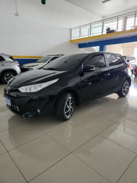 TOYOTA Yaris Hatch 1.3 16V 4P FLEX XL PLUS TECH MULTIDRIVE AUTOM�TICO CVT, Foto 3