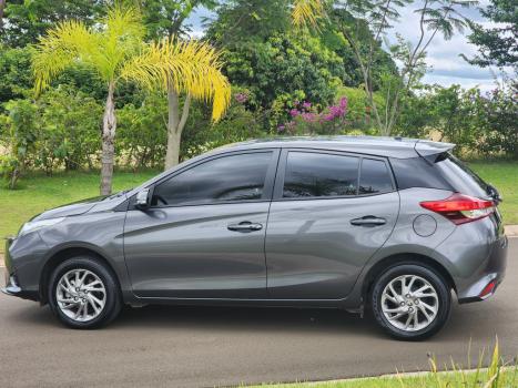 TOYOTA Yaris Hatch 1.5 16V 4P FLEX XS CONNECT MULTIDRIVE AUTOM�TICO CVT, Foto 3